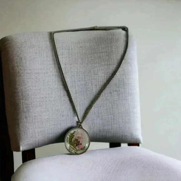 Floral Preservation Art-to-Wear Statement Necklace Mixed Flowers Resin Pendant - Picture 5 of 6